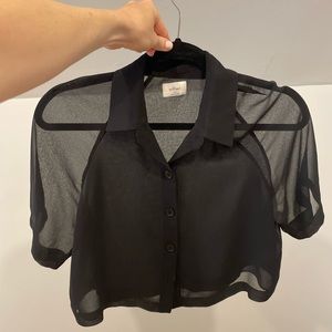 Aritzia Wilfred Cropped Button Blouse